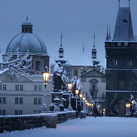 Near Charles Bridge By Michal&friends Apartmán *